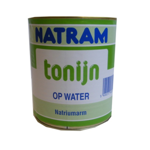 Natram tonijn op water